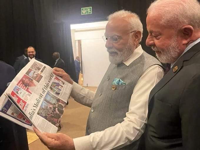 AchalMisra's tweet photo. विकास के नवीन अध्याय लिखते  'नए भारत' का विश्व पटल पर एक महाशक्ति के रूप में उदय आपके अटूट समर्पण और कर्तव्यनिष्ठा का ही प्रतिफल है प्रधानमंत्री जी।

#NarendraModi #AjayMishraTeni #MYogiAdityanath #gannaashram #हर_हर_महादेव https://t.co/xWkrfN6jwy