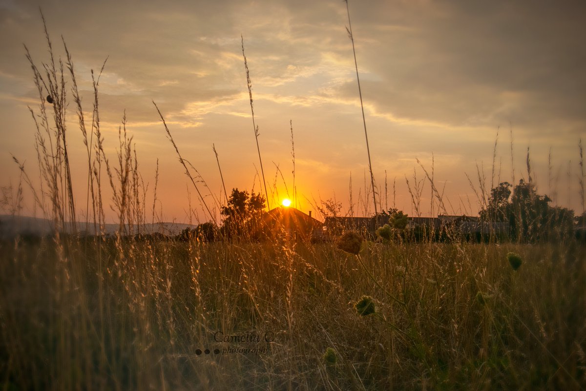 When The Sun goes down...#sunset #photographylovers #NaturePhotography @ViaAStockADay @StormHour #ThePhotoHour