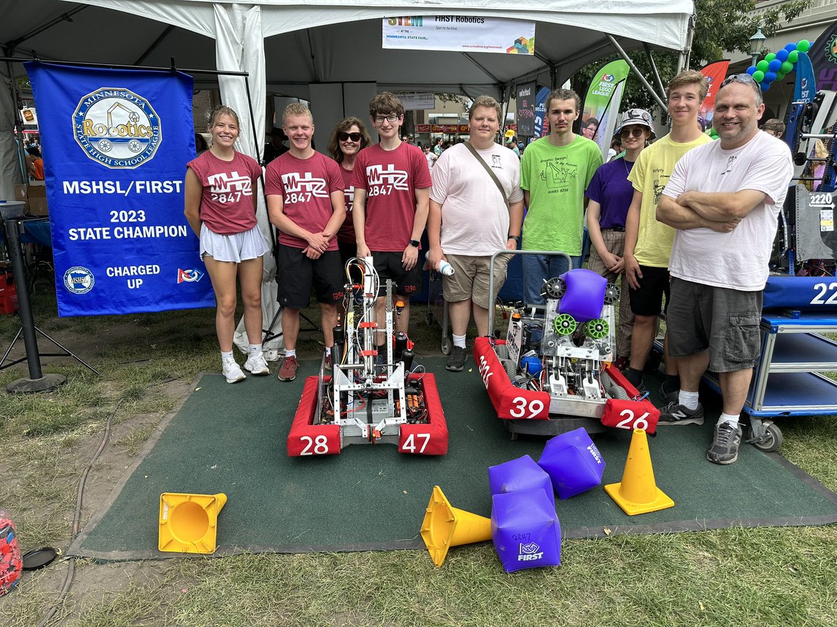 Blue Twilight (@2220robotics) on Twitter photo We are having a great time <a href="/mnstatefair/">Minnesota State Fair</a> with Team 2847 from Fairmont, the reigning MN State Champs, and Team 8298 from Luverne! Stop by! #STEMDayMN2023 #YouBelonginSTEM #FIRSTweets We are having a great time <a href="/mnstatefair/">Minnesota State Fair</a> with Team 2847 from Fairmont, the reigning MN State Champs, and Team 8298 from Luverne! Stop by! #STEMDayMN2023 #YouBelonginSTEM #FIRSTweets