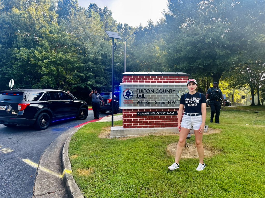 Laura Loomer tweet media