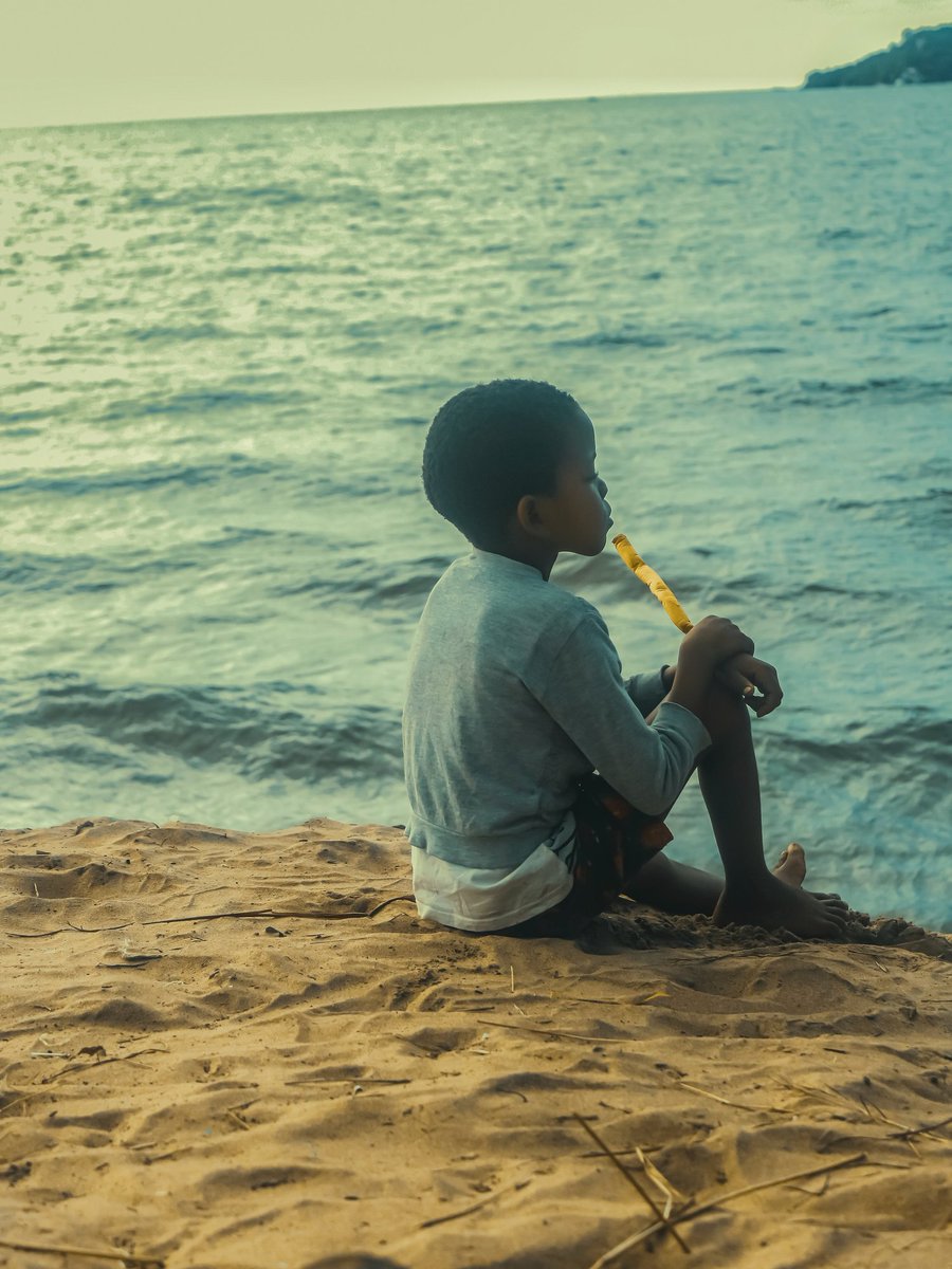 RayMillzAfrican's tweet photo. ... TAKE SOME TIME &amp; RELAX.
#shotbyray #photography #malawian https://t.co/RaBXbK8obA