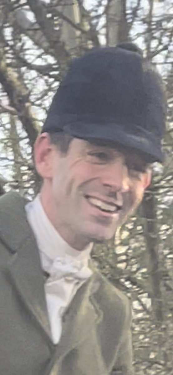 ShropshireWild1's tweet photo. Convicted criminal Daniel Cherriman South Shropshire Hunt now cub hunting at Kenley Cound Moor Shropshire. If you see them call 999 and report it !!! #wildlifecrime #criminal #convict https://t.co/bSbqpUN470
