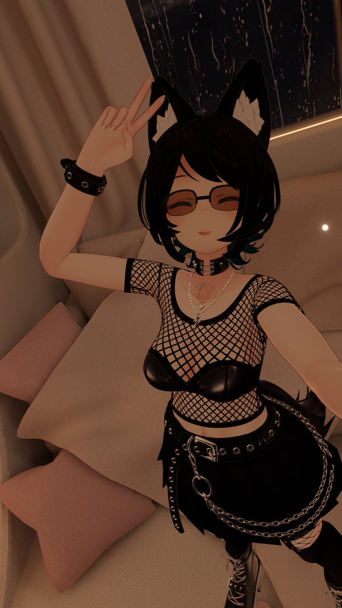 KizuVR's tweet photo. What's up gamers ! Decided to upgrade a little bit~ https://t.co/JhM6A4fWwE