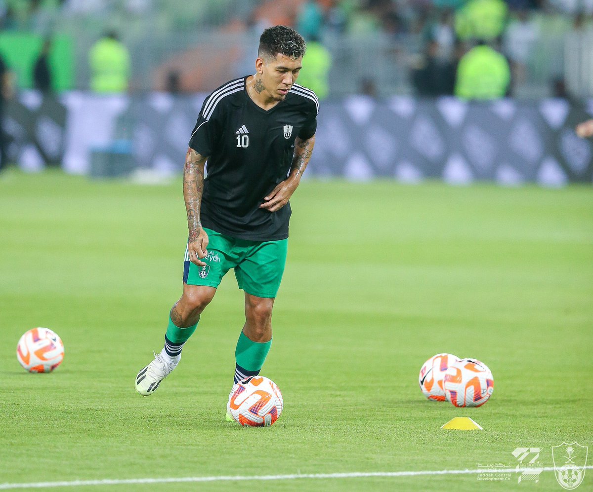 ALAHLI_FCEN's tweet photo. 📷 | Warming up 💪

#AHLIFC ⚽️
#الأهلي_الأخدود
#RoshnSaudiLeague https://t.co/AIsMNGBoQ8