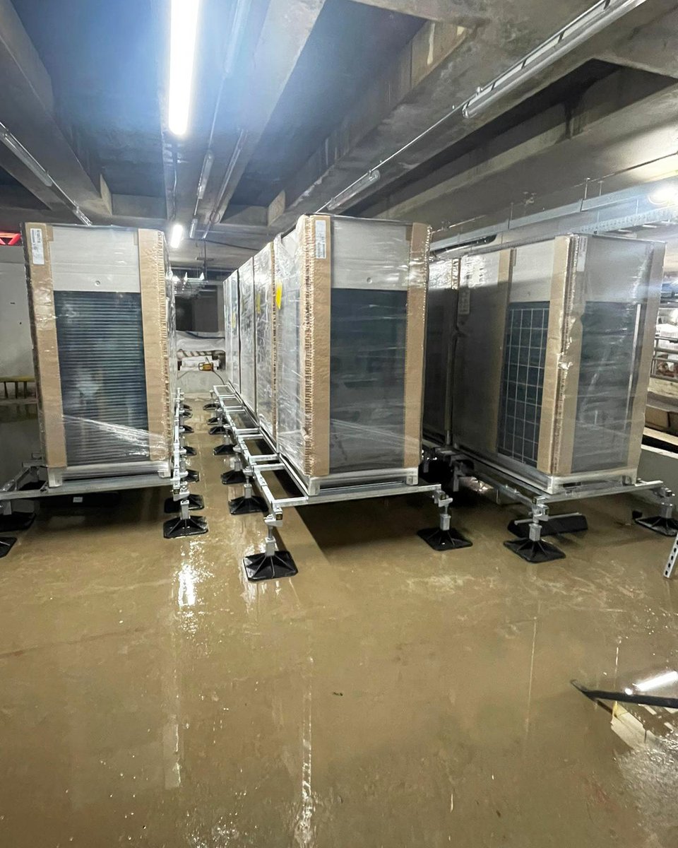 aspenpumpsDE's tweet image. Die Big Foot Multi Frame und Multi Frame XL können mit Hilfe der Erweiterungssätze in jede Richtung verlängert werden und bieten so die Flexibilität,beide zu kombinieren.

bit.ly/45lVBgu

#BigFoot #Multiframe  #kältetechnik