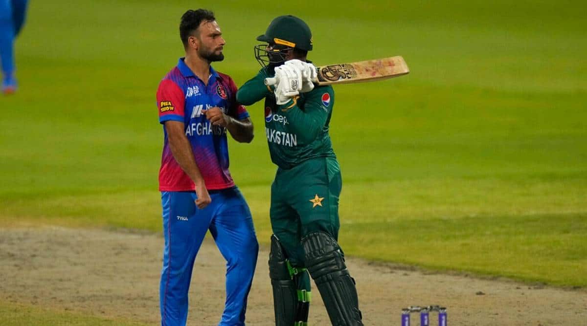 Mussskey's tweet photo. Never mess with Naseem Shah's batting partner https://t.co/kRx7VSrSpa