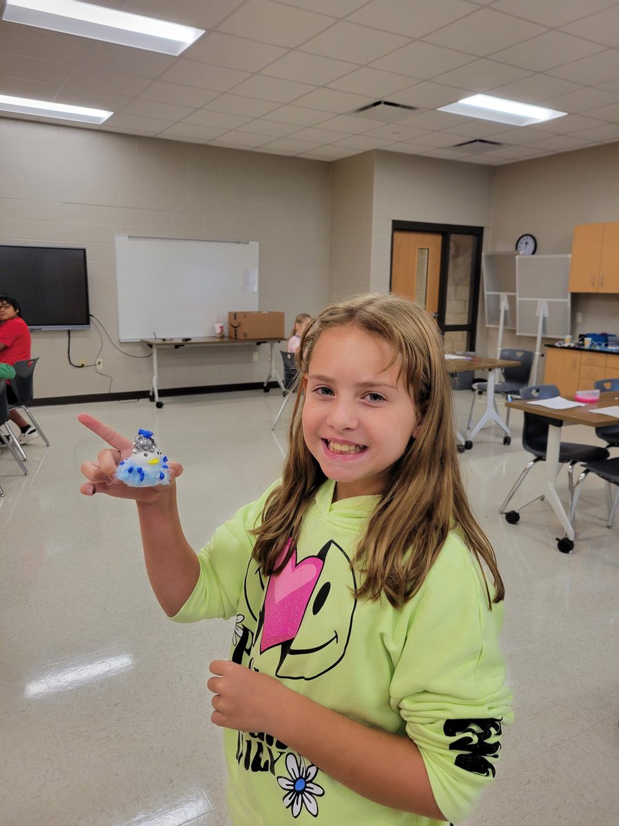 MrsHickcox5's tweet photo. Today we decorated our own rubber ducks! They turned out amazing. Many photos coming! #CREateleaders #gettingcrafty https://t.co/ch4A9XCMvW