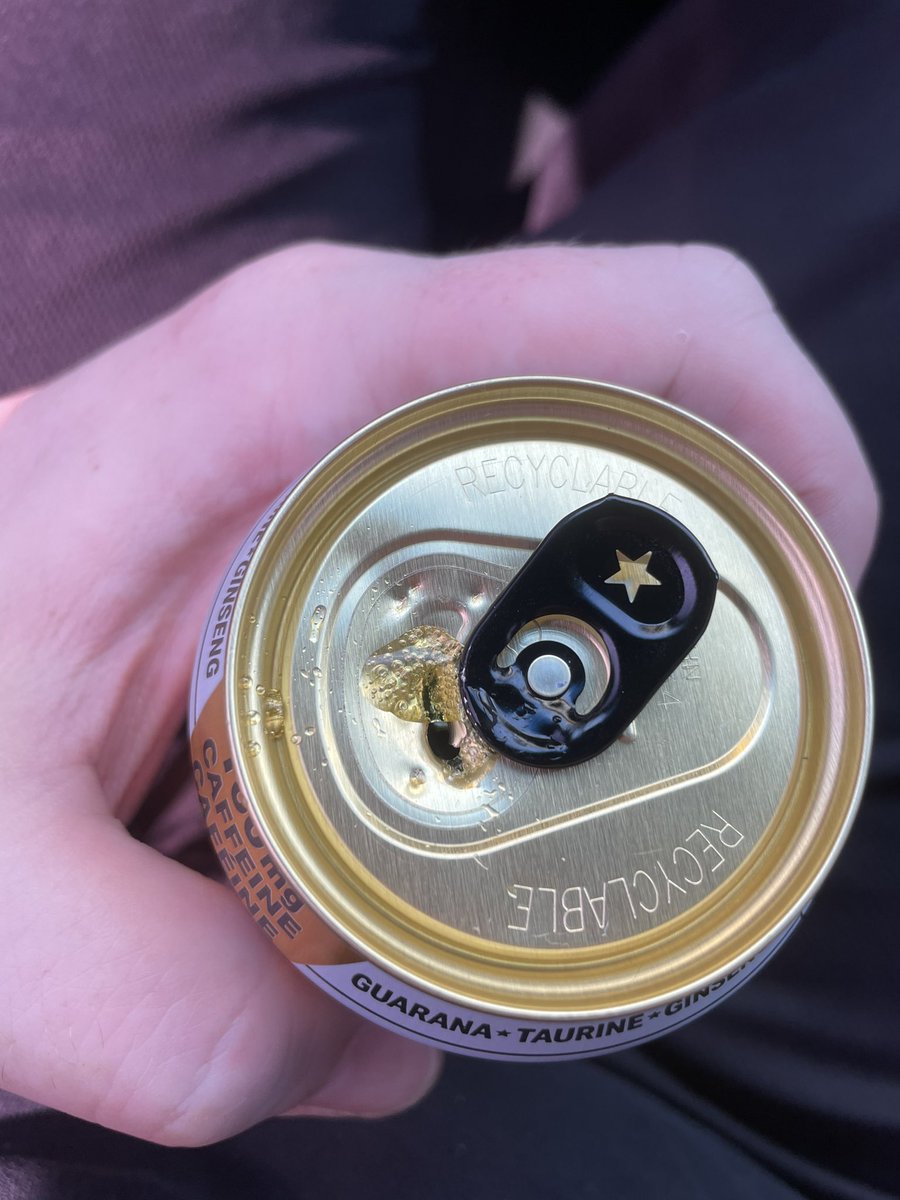 pooseboy's tweet photo. @RockstarGames seems like half the rockstars I buy won’t open with the tab… like it’s not scored properly. Anyone else dealing with this? https://t.co/Mn8NfnDj3R