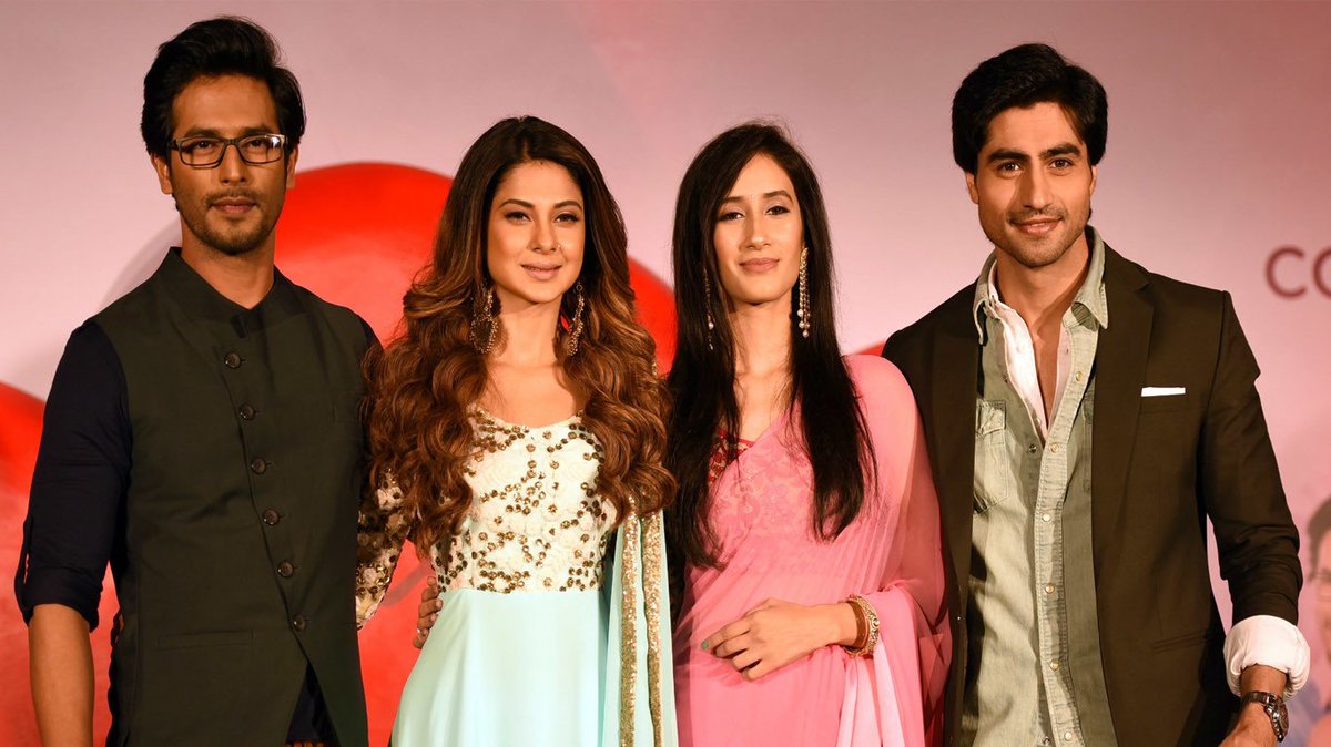 LDewanni's tweet photo. From brothers to we steal each other the wife's 😂
Sorry its just came into my mind
#HarshadChopda #NamitaDubey #JenniferWinget #SehbanAzim #AdityaHooda #ZoyaSidhique #PoojaHooda #YashArora #Adiya #Poosh #Bepannaah https://t.co/hySnz0x3Ic