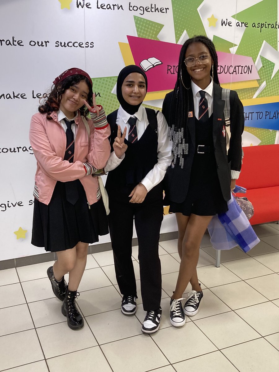 Thank you to our fabulous seniors who were volunteering at Glasgow University today for the international Education Conference. Sorry I didn’t get all your photos! You were all fabulous!