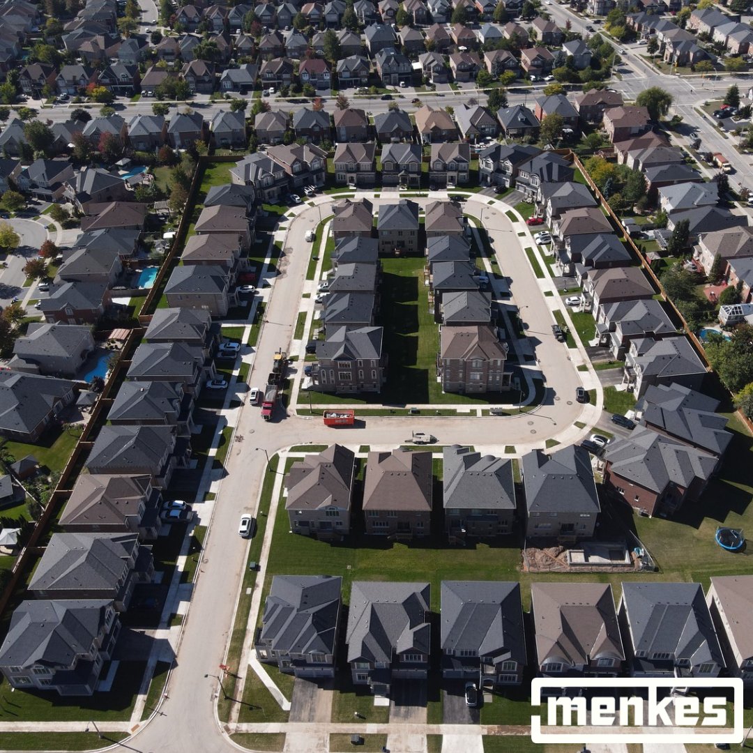 MenkesLife's tweet image. #ThrowbackThursday to a birds-eye-view of Glen Ashton Estates in the prestigious Joshua Creek community ❤️