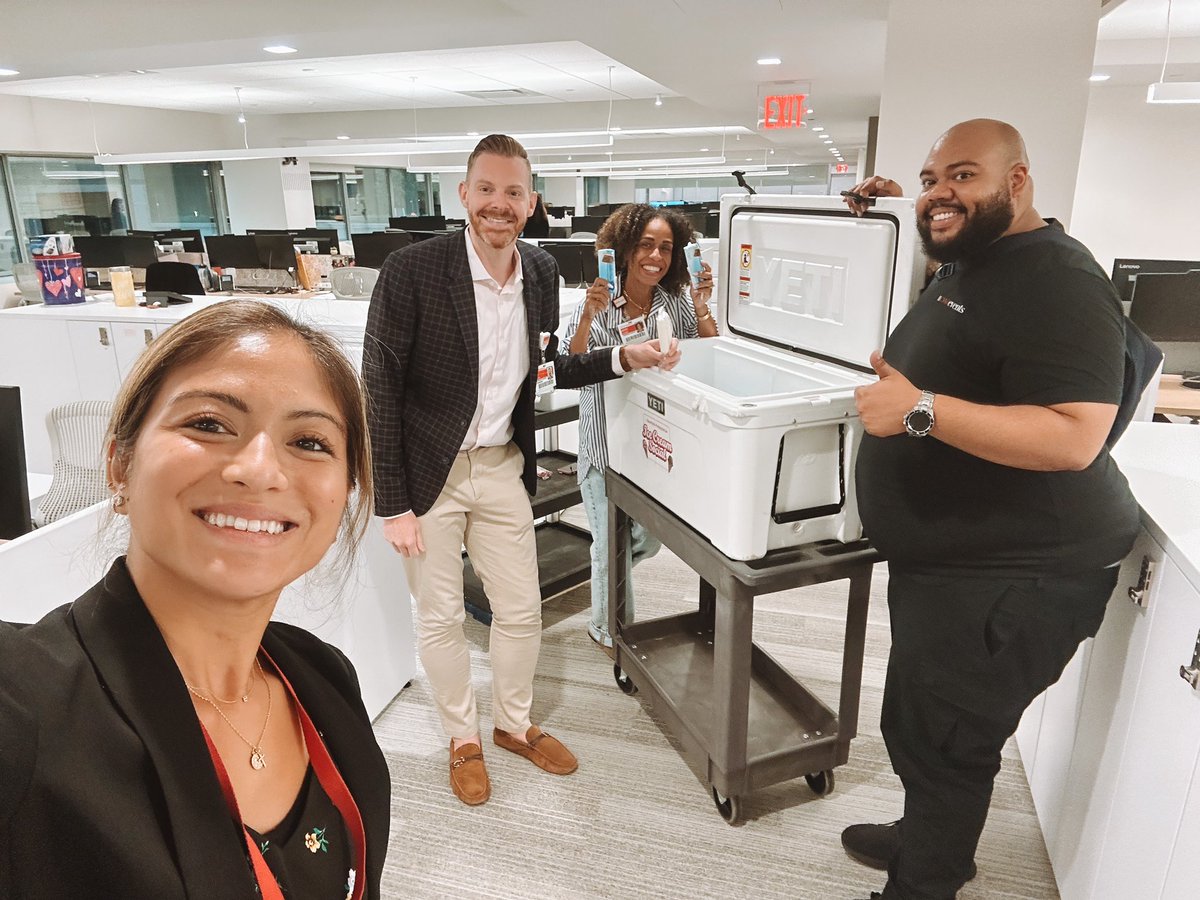 Love working for @nyphospital where they appreciate their employees and do sweet things like ice cream carts around the office #StayAmazing #WhereAmazingWorks #EmployeeAppreciation @EliTheRecruiter