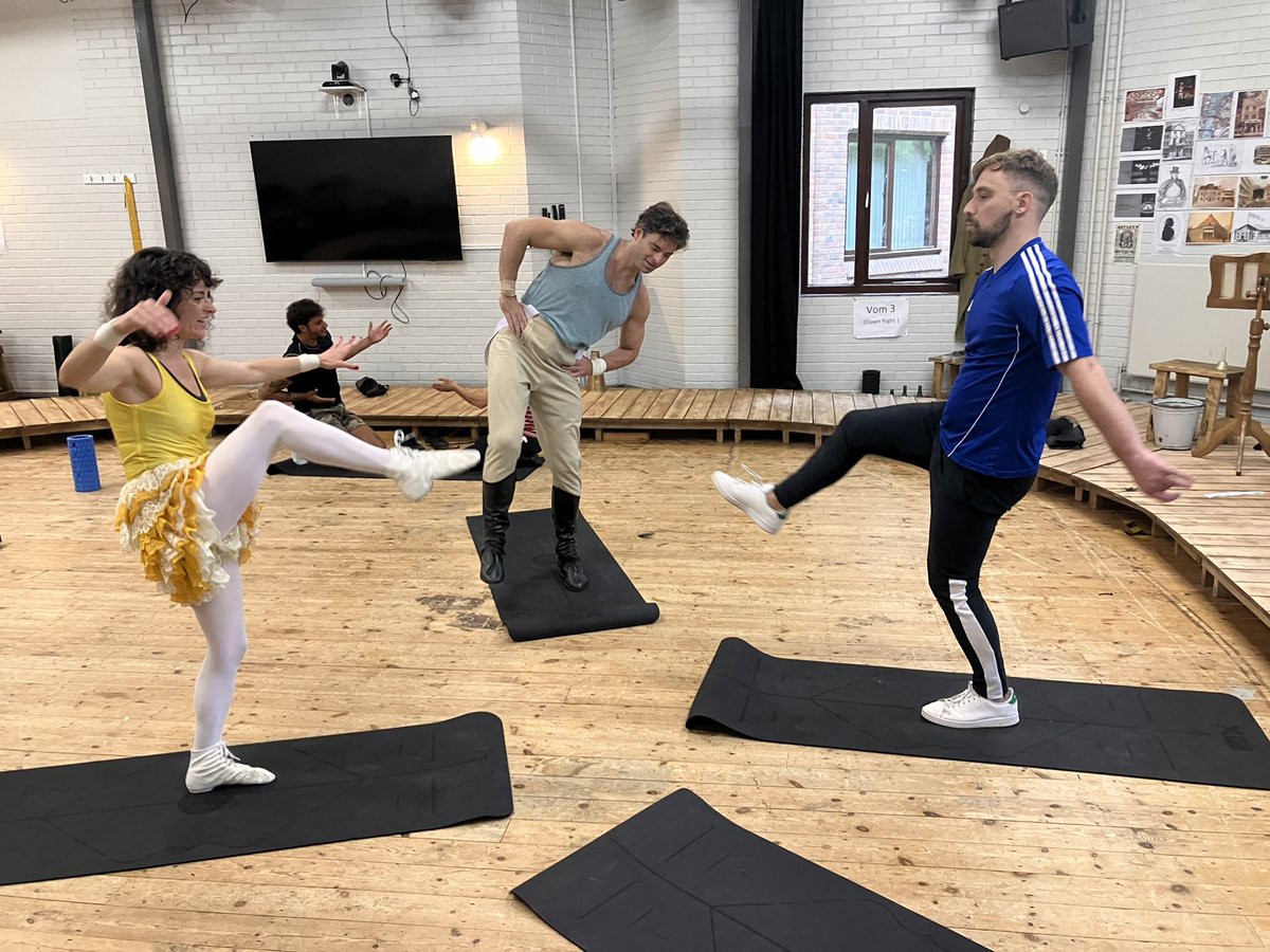 What an astounding adventure <a href="/LeeBlakeman/">Lee Blakeman</a> &amp; <a href="/ShowtunesJodie/">Jodie Looker</a> had this lunchtime <a href="/NewVicTheatre/">New Vic Theatre</a>. Find out what they’ve been up to in a couple of weeks time when Lee’s back from his holiday! Here’s a bit of a clue …