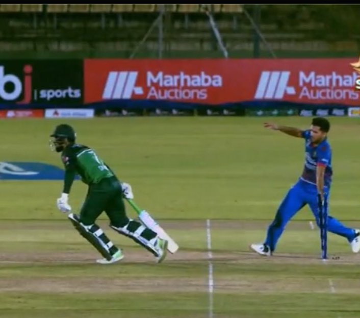 msaqibkhan034's tweet photo. Literally no one only "naseem shah" to everyone....  Tu sirf ground garam kr mai aya maarne😂😂
#naseemshah
#PakvsAfg https://t.co/37a3GpHomW