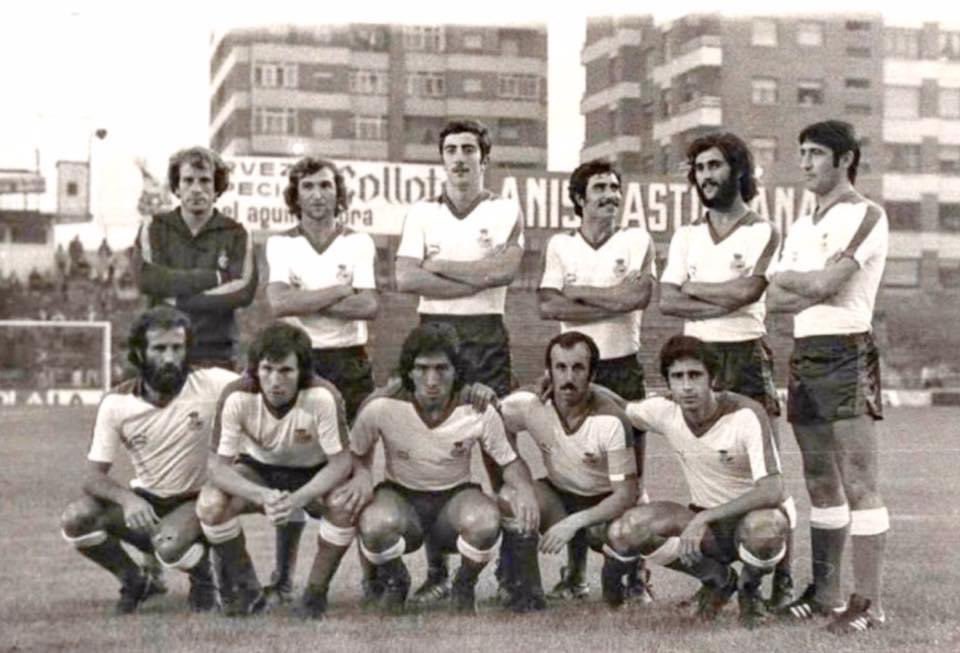 olympia_vintage's tweet photo. #RealRacingClub 1977/78.

Monchi, Lolo, Arteche, Portu, Cabo, Madariaga.
Quinito, Barrero, Giménez. Juan Carlos, Víctor. https://t.co/lOqDfBzGXy