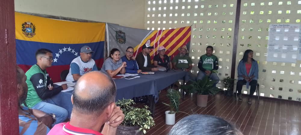 Noticia058's tweet image. #24agosto
En #Lara: Alcaldía de Iribarren pone en marcha Circuito Económico #Comunal del Café, #Ovino y #Caprino 🐑🐏

➕Detalles 🔗👇🏻noticia058.com/en-lara-alcald…