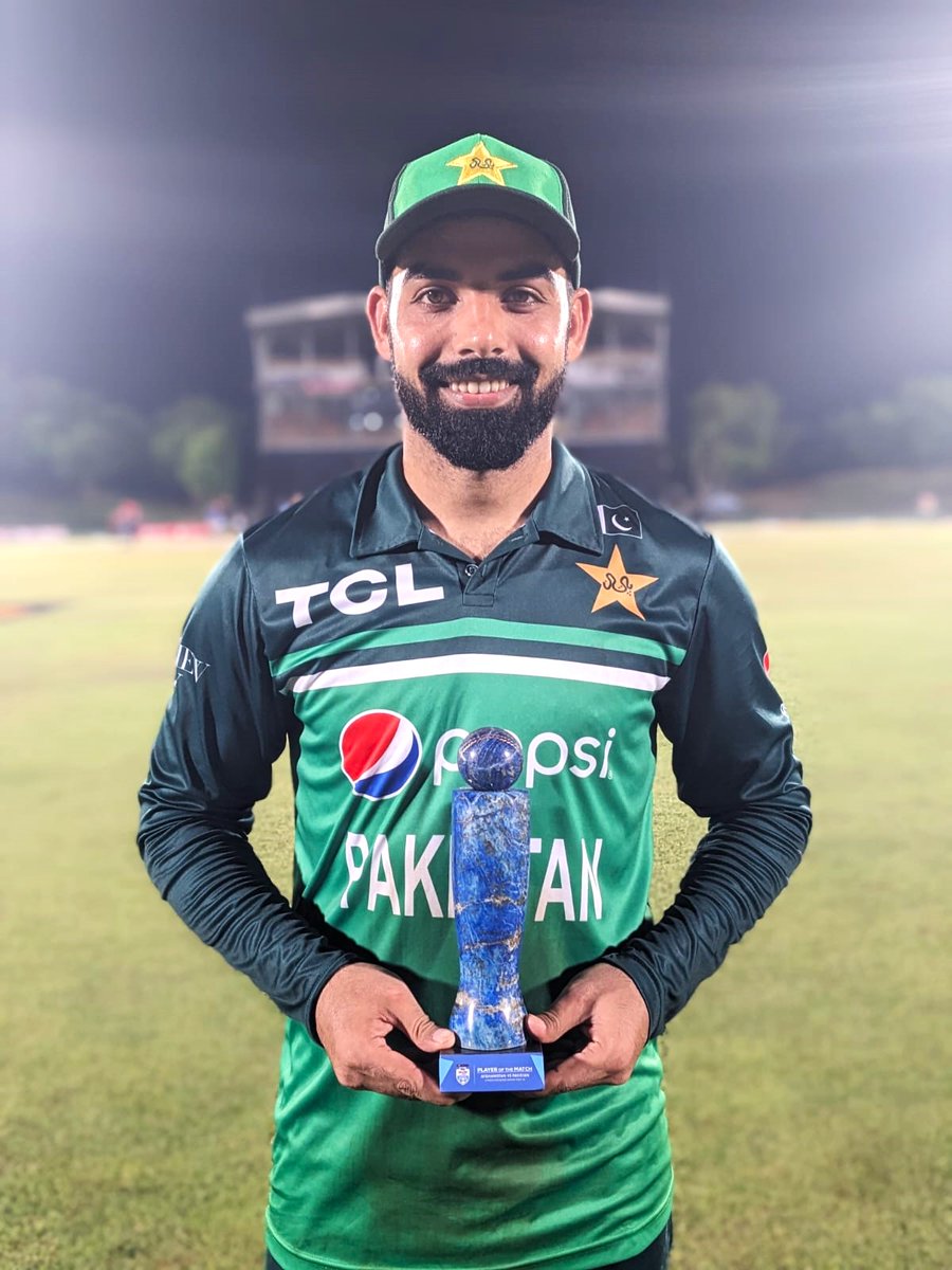 TheRealPCB's tweet photo. 4️⃣8️⃣ runs
3️⃣5️⃣ balls
3️⃣ fours
1️⃣ six

🌟 Player of the match @76Shadabkhan 🌟

#AFGvPAK | #BackTheBoysInGreen https://t.co/1JK4Dbt12V