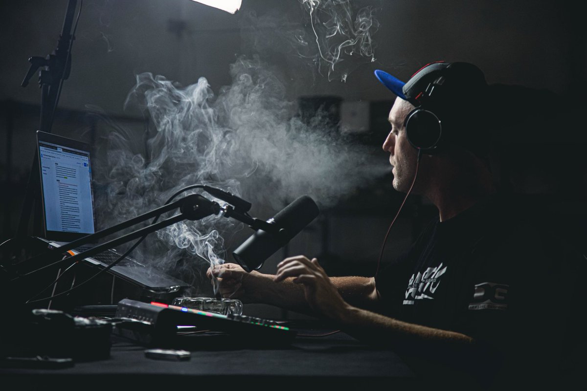 Dope_As_Usual's tweet photo. Who's been watching since Season One??😂💨🔥🙏🎙️🎙️ @Dope_As_Usual https://t.co/L0NoEtETPm