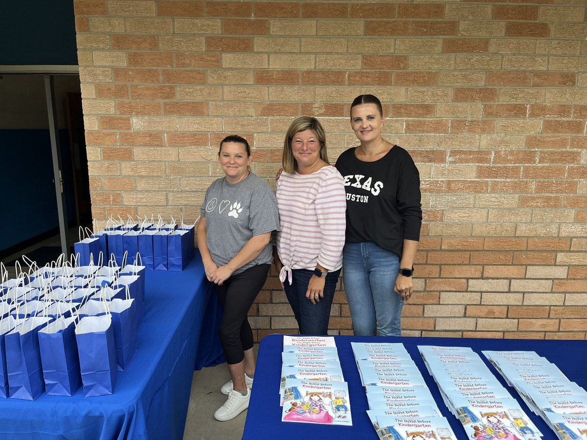 UGLPrincipal's tweet photo. UGL Kindergarten Experience was a success! Great turnout and the kids had the opportunity to meet their teachers and learn what it means to be a UGL Bear! @uglpta https://t.co/7SdMBvrLlJ