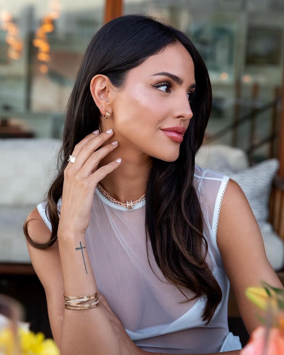 Eiza González Updates tweet media