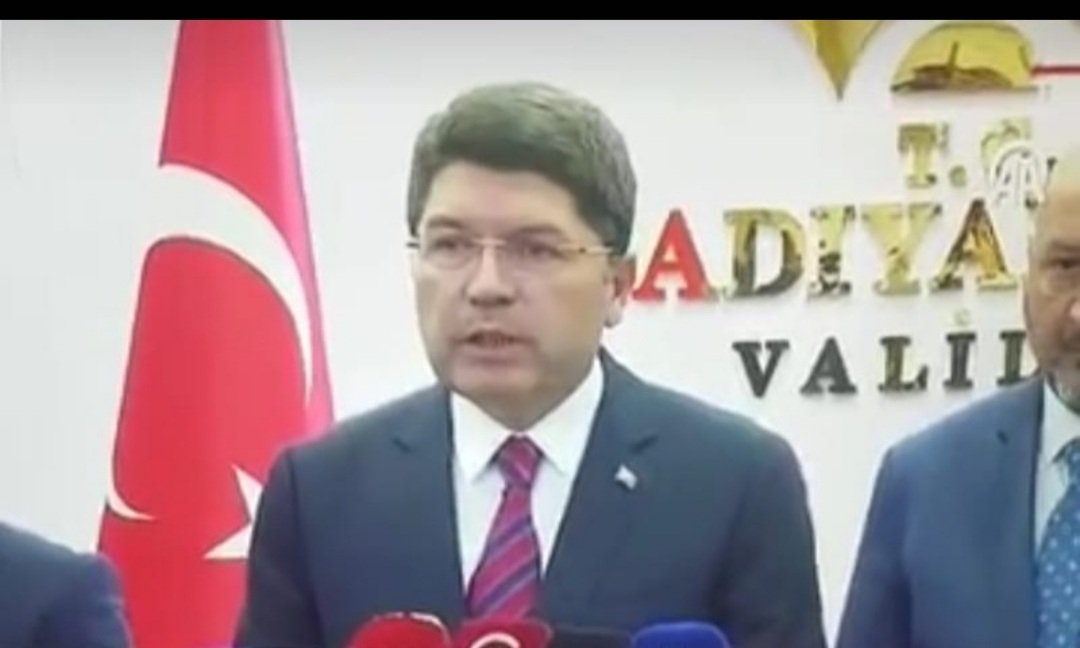 #MahkumaAdalet
YUCE ALLAH,IM
BIR  TÖVBEYLE KULLARINI
AF  EDERKEN

KULUN  KULU AF ETMEMESI
NASIL BIR MUSLUMANLIKTIR

Mahkuma Adalet
Mahkuma Af
Mahkuma hayat
Istiyoruz
<a href="/RTErdogan/">Recep Tayyip Erdoğan</a>
<a href="/EmineErdogan/">Emine Erdoğan</a>
<a href="/yilmaztunc/">Yılmaz TUNÇ</a>
<a href="/YildizFeti/">Feti Yıldız</a>
<a href="/avabdullahguler/">Abdullah Güler</a>
<a href="/ramazancan0071/">Ramazan CAN🇹🇷</a> 
<a href="/TBMMresmi/">TBMM</a>