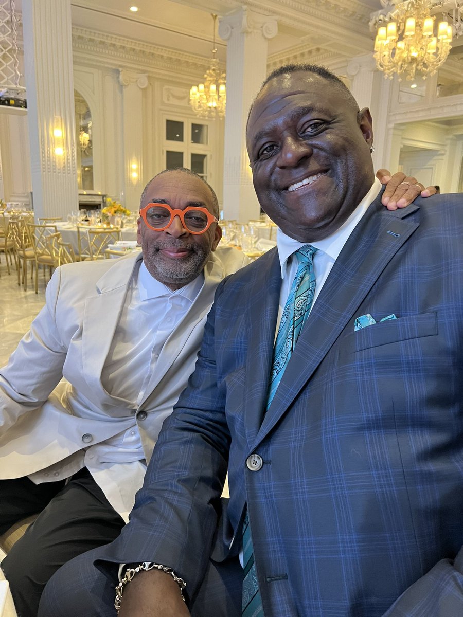 xf_consulting's tweet image. We are so excited for the future with NY Giant Great &amp;amp; 2X SB Champion, Leonard Marshall…📈📈 

Would not be possible without our friends @FanArchCo #lsutiger #NYGiants #SuperBowl #NFLPreseason #nfceast