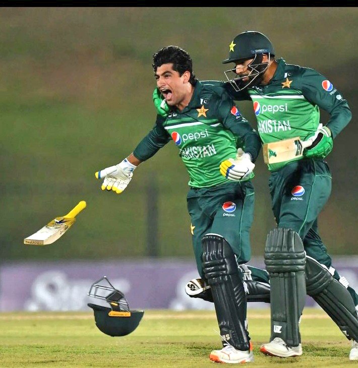 Bilal_awan_07's tweet photo. Same Batsman,Same Bowler,Same Energy,Same Results..Nadeem Shah You beauty 💚... Pakistan Zindabad 🇵🇰🙌 Congratulations Team Pakistan 
#PakvsAfg #NaseemShah https://t.co/TYMMCRXkUw