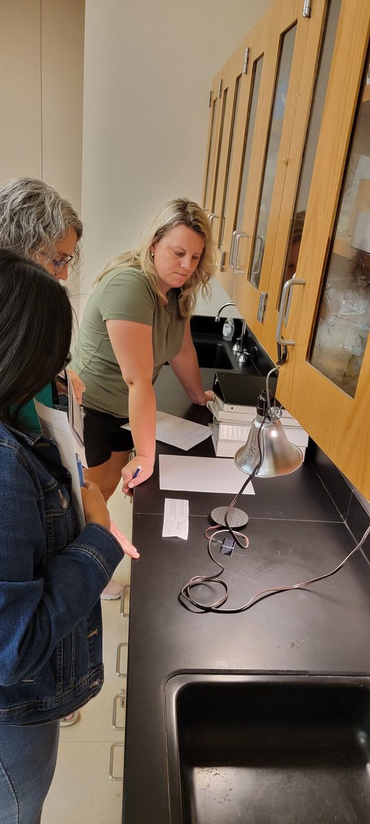 Had a great in person PD with <a href="/ChathamCoSch/">Chatham County Schools</a> 6th grade teachers and now a virtual PD with <a href="/RSSchoolsNC/">Rowan-Salisbury Schools</a> for our "Junior Scientist Program!"  <a href="/PaperGirlsTV/">The Paper Girls Show</a> <a href="/DebrisTracker/">MarineDebrisTracker</a> #STEM #citizenscience #handson #inquiry