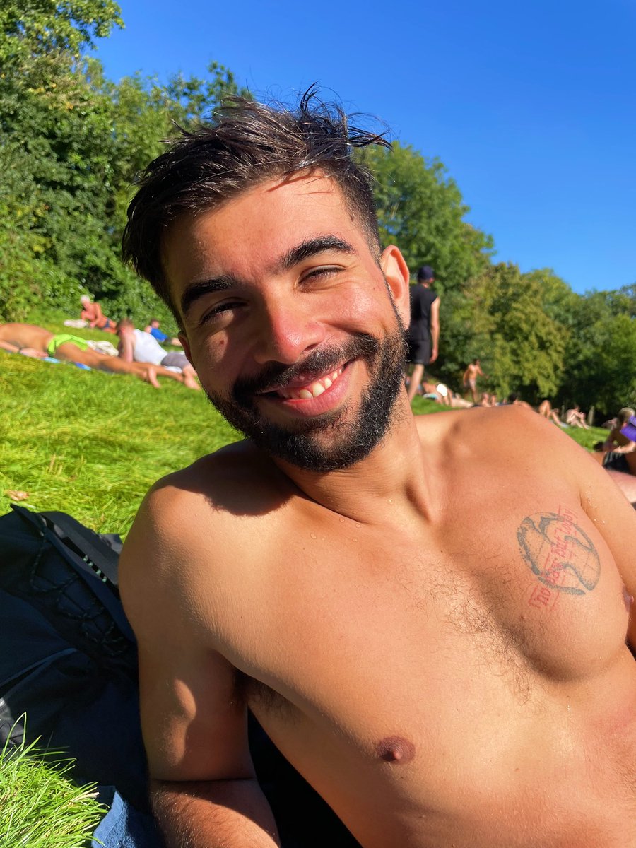 Vitor Moreira - I Kissed A Boy tweet media