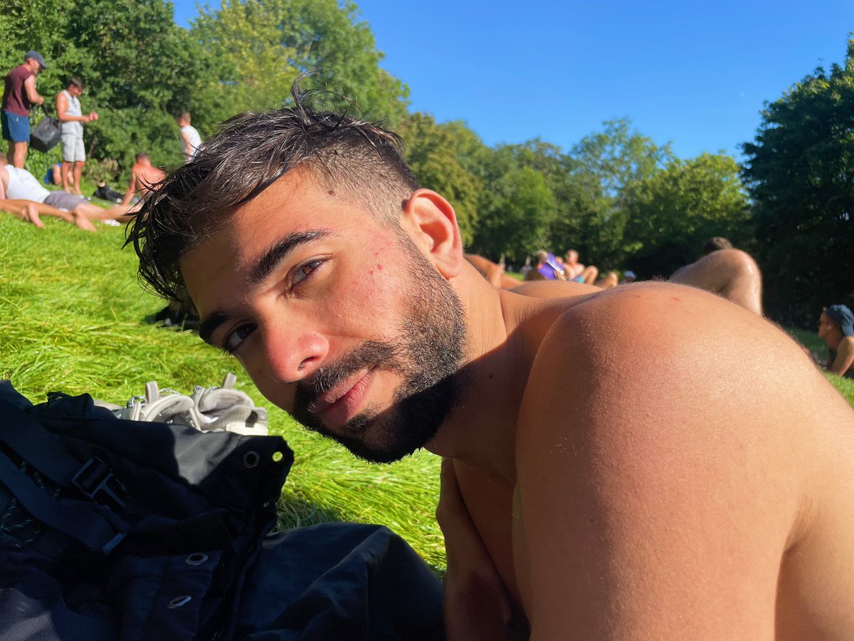 Vitor Moreira - I Kissed A Boy tweet media