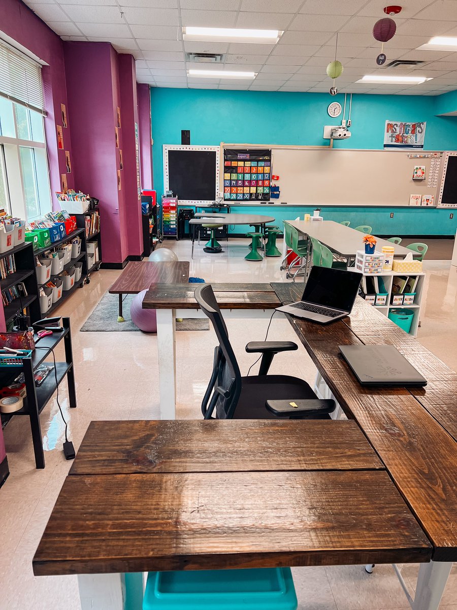 msfilegar's tweet photo. officially ready for year 9 🥳 can’t wait to meet my new students and families tonight! https://t.co/agsxplcqQD