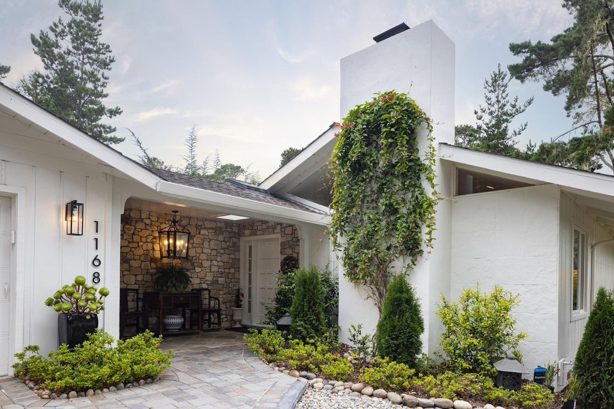 trending_agent's tweet photo. NEW LISTING: Pebble Beach! Offered at $3,495,000 by @TimAllenProps and @ColdwellBanker

Contact Tim for more information and a private showing: https://t.co/FHeilTNQWo

#timallenproperties #coldwellbanker #toptrendingagent #pebblebeachrealestate #newlisting #pebblebeach https://t.co/q2BN6HFpGi