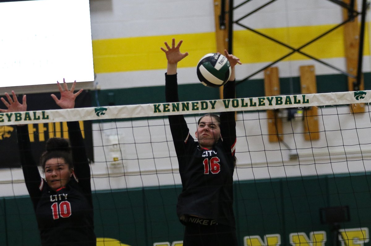 Rob Howe 🇺🇸🇺🇦 (@robhowehn) on Twitter photo City & Kennedy played an epic 5-setter this week
Scout reports for <a href="/PrepDigIA/">Prep Dig Iowa</a> ($)
Kennedy prepdig.com/2023/08/scouti…
City prepdig.com/2023/08/scouti…
<a href="/Adygrey1/">Adygrey</a> <a href="/secoraemersyn/">Emersyn Secora</a> <a href="/ballard_aliya/">Aliya Ballard</a> <a href="/JennaYounge/">Jenna Younge</a> <a href="/EmmykMcComas/">Emmy McComas</a> <a href="/ernstclaire_/">Claire Ernst</a> <a href="/SidneySlay14/">Sidney</a> <a href="/KuceraJordyn/">Jordyn Kucera</a> City & Kennedy played an epic 5-setter this week
Scout reports for <a href="/PrepDigIA/">Prep Dig Iowa</a> ($)
Kennedy prepdig.com/2023/08/scouti…
City prepdig.com/2023/08/scouti…
<a href="/Adygrey1/">Adygrey</a> <a href="/secoraemersyn/">Emersyn Secora</a> <a href="/ballard_aliya/">Aliya Ballard</a> <a href="/JennaYounge/">Jenna Younge</a> <a href="/EmmykMcComas/">Emmy McComas</a> <a href="/ernstclaire_/">Claire Ernst</a> <a href="/SidneySlay14/">Sidney</a> <a href="/KuceraJordyn/">Jordyn Kucera</a>
