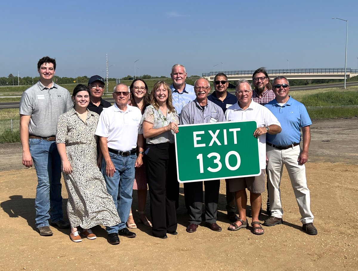 brookingsinfo's tweet image. A ribbon cutting for the new I-29 Exit 130 interchange in Brookings took place Wednesday. Speakers were U.S. Sen. John Thune, U.S. Rep. Dusty Johnson, SDDOT Secretary Joel Jundt, Mayor Ope Niemeyer, and Tim Reed. #I29Exit130 #Chamber #BEDC #BrookingsCounty #BrookingsSD #SDDOT
