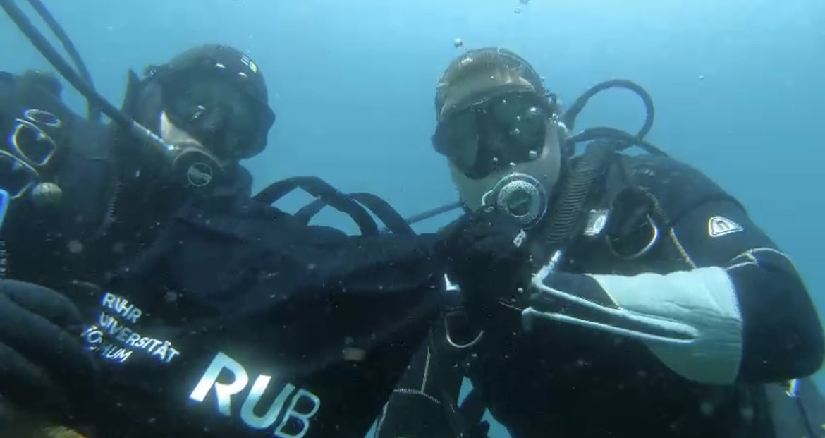 Blub? RUB!
(Und auch sonst sind sie sehr eloquent, die Kollegen.)
<a href="/ruhrunibochum/">Ruhr-Universität Bochum</a>