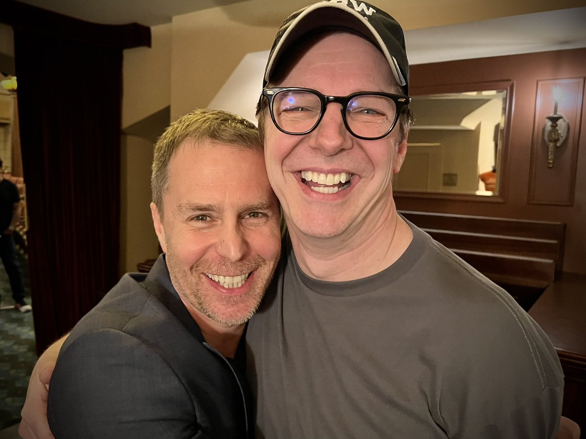 Sean Hayes tweet media