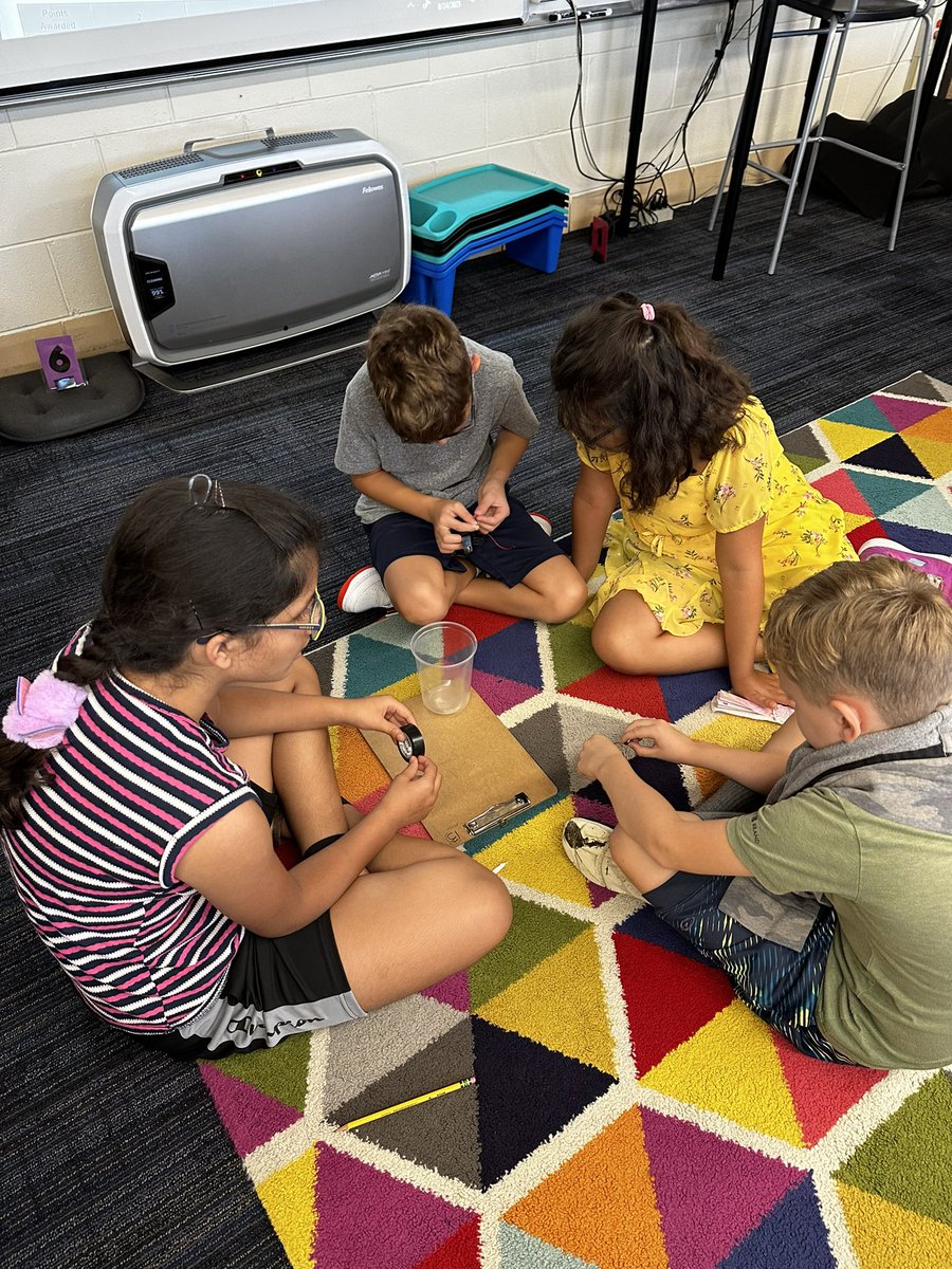 Miss Pantos tweet media