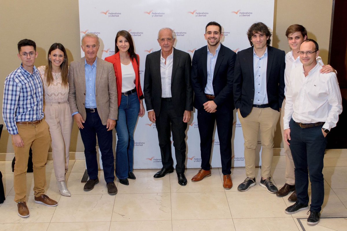 Gracias a la @fedyliber por la invitación al lanzamiento de su programa de liderazgo y felicitaciones por esta iniciativa que promueve en la juventud las ideas de libertad, federalismo y el desarrollo de una economía de mercado con el Estado presente en su dimensión adecuada.