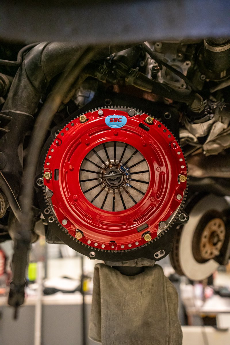 GRPerf's tweet photo. 🏎️2018 VolksWagon Golf R🏎️

We had this car come in the shop and get minor work done😎

We installed a Stage 2 daily driver @southbendclutch kit, and also changed the rear main seal for the crank shaft!🛡️

#GRP #GrahamRahalPerformance #GRPBuilt #CarsOfInstagram #VW #VolksWagon https://t.co/68CwfIBPV5