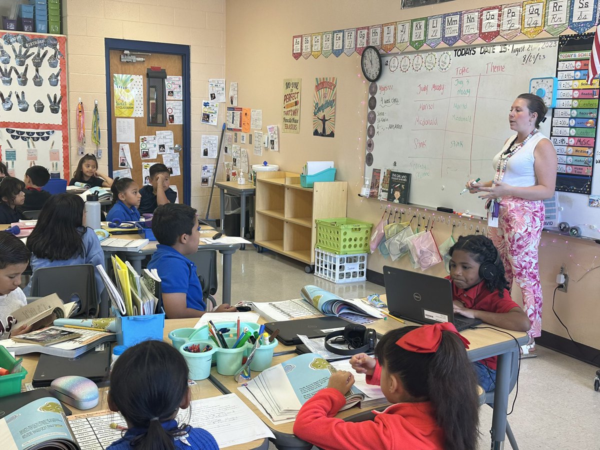 Mrs. Ingraham’s Theme lesson was on point! Thank you for doing such a great job teaching our cubs 🦁<a href="/SurrattCubs/">Surratt Elementary School</a>