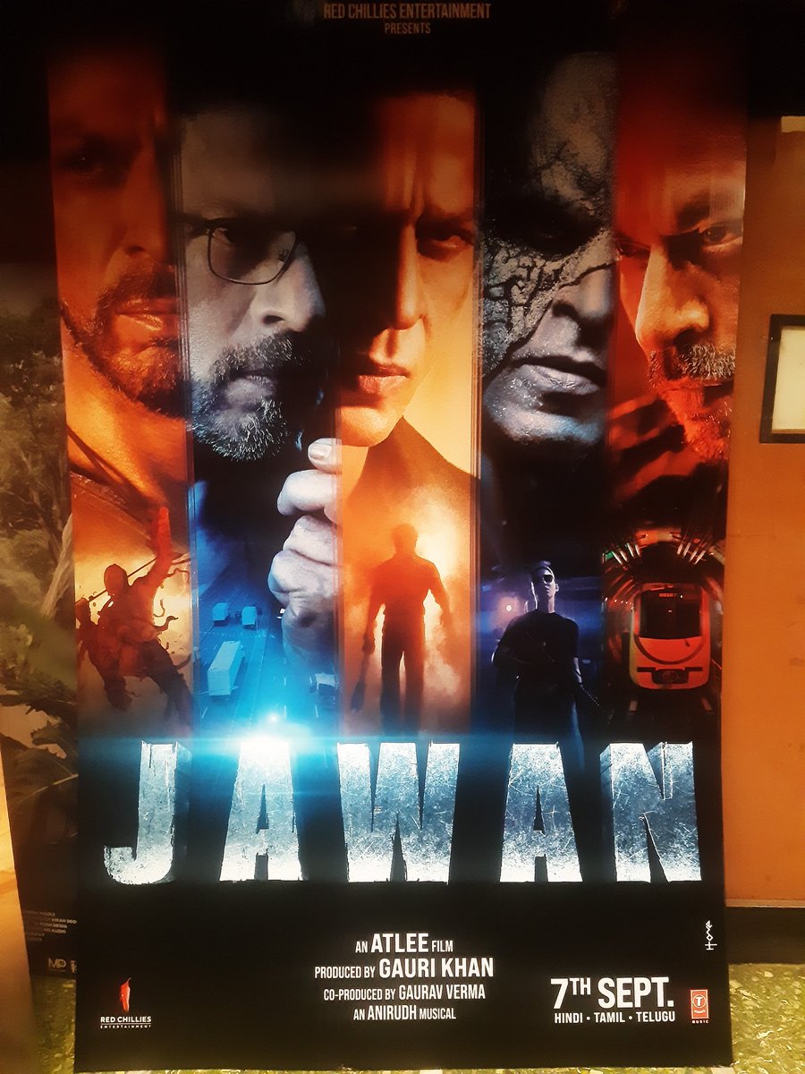 iam_sakil's tweet photo. #Jawan7thSeptember2023 @iamsrk #1000crpar #jawan #pathan #Dunki #srk #SRKians #srkfan #1000cr #teamjawan https://t.co/RlM7de8yT2