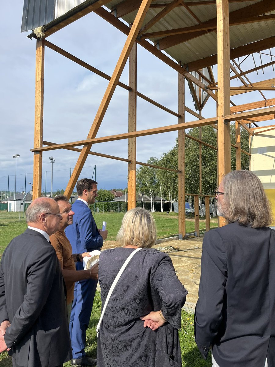 AggloSeineEure's tweet image. Lancement de la rénovation du gymnase A Malraux à #gaillon 
Un chantier de 3,3M€ pr : 
-la mise aux normes énergétiques 
-une meilleure accessibilité 
-la créa d’1 mur d’escalade
✅des économies pr les hab
✅un gain énergétique de 70% 
🧗🏽‍♀️🏀🏓💪🏻