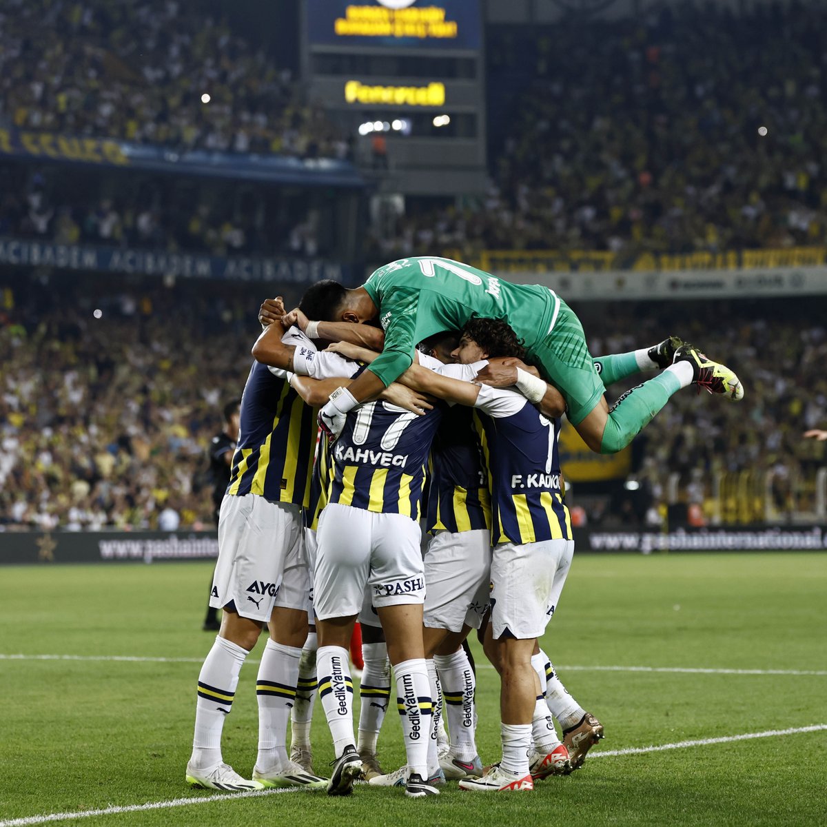 😌💛💙