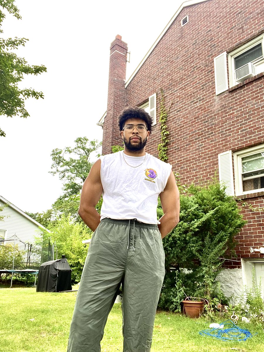itsnotdesmond's tweet photo. Would you make me a priority? https://t.co/v3KS3oi8Be