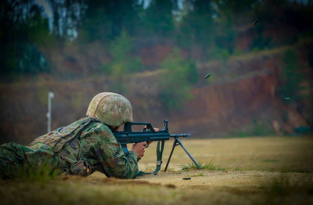 TheGreyPatriot_'s tweet photo. 🇨🇳 Today's drills of 75th Group Army of the PLA.
Part 2 of 2
#China #Chinese #PLA #Today #Drills #Training #Army #Military #QBZ191 #QBZ #QJB #QJB95 #Launcher https://t.co/CKnQ2Jtlsw