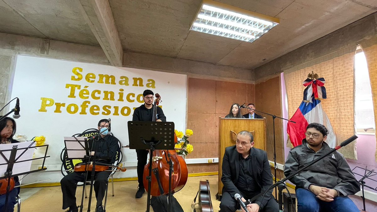 ft_centronorte's tweet photo. Nos sumamos a la ceremonia de inicio de la #SemanaTP de Insuco Valparaíso junto a @SEREMI_EDUC_V, estudiantes, docentes, otros establecimientos y autoridades regionales, jornada que brindó un reconocimiento a empresas e IES que han entregado oportunidades a sus estudiantes TP🚀 https://t.co/BX13IKKYxs