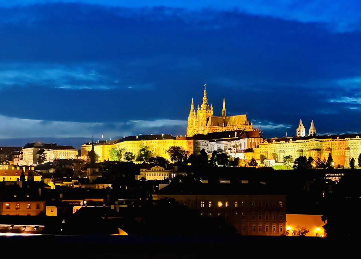 Michael Bronstein tweet media