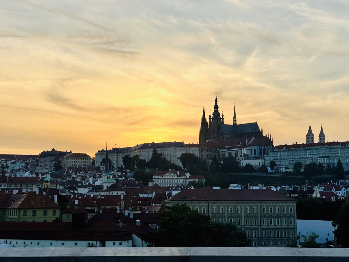 Michael Bronstein tweet media