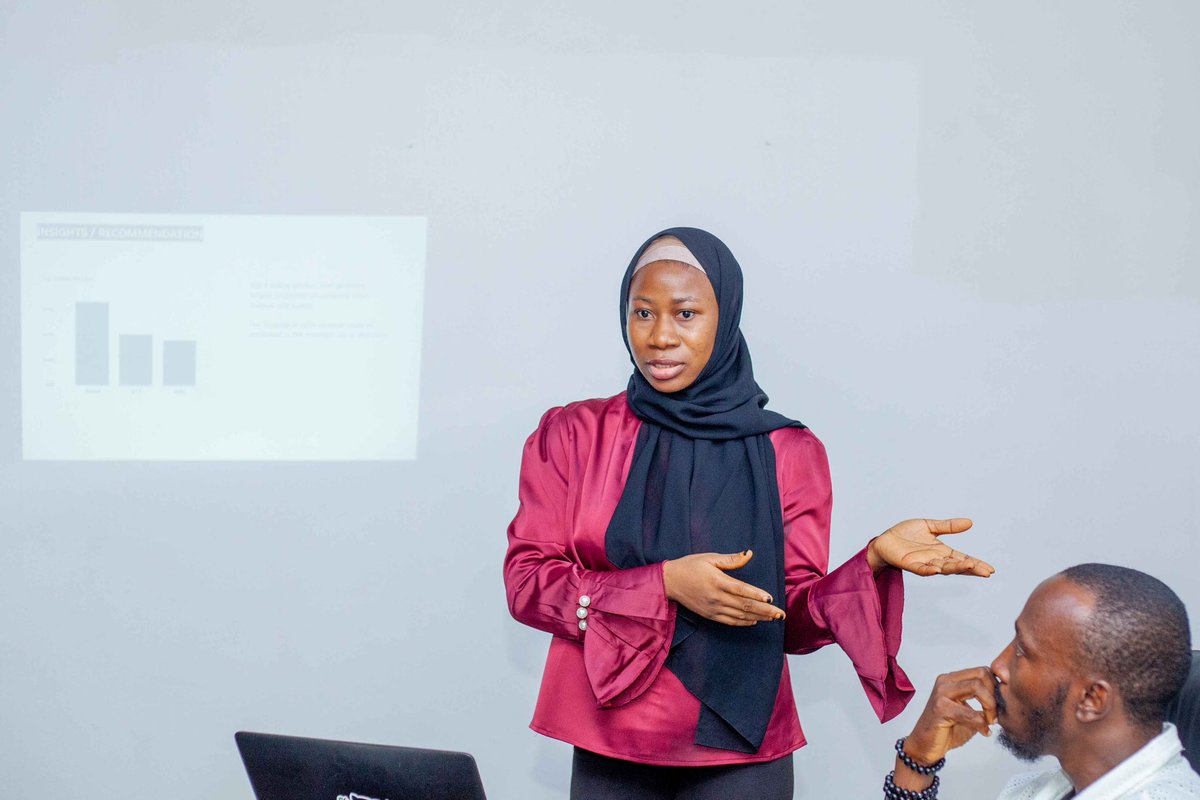 malhubng's tweet image. Huge congratulations to our exceptional #DataAnalysis students who have successfully completed their final project presentations! 🚀🎉 After an intense 12-week expert-led training, they&apos;ve showcased their skills, determination, and passion.