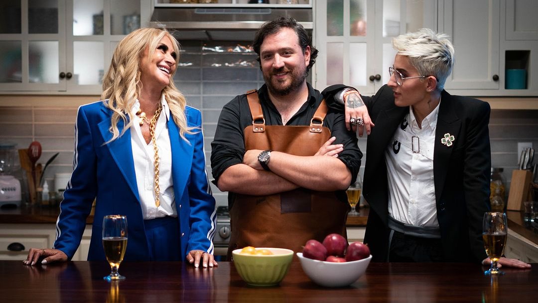 GilbertoBrenis's tweet photo. .#AdelaMicha y #MacaCarriedo estrenan mañana el programa #LaSiguienteCena en #HBOMax y #HomeAndHealth.
¡Mucho éxito! https://t.co/Bb7ryvNNGc